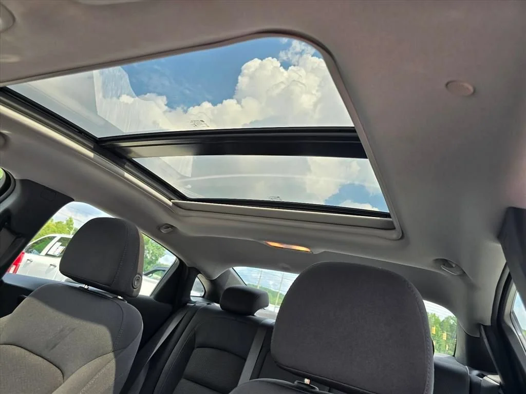 Used 2023 Summit White Chevrolet LT image 7