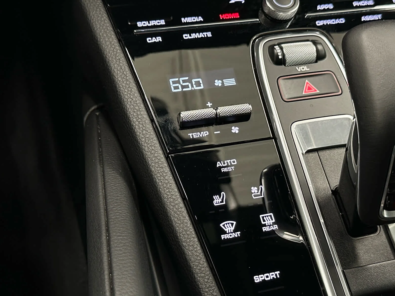Used 2021 White Porsche  image 30