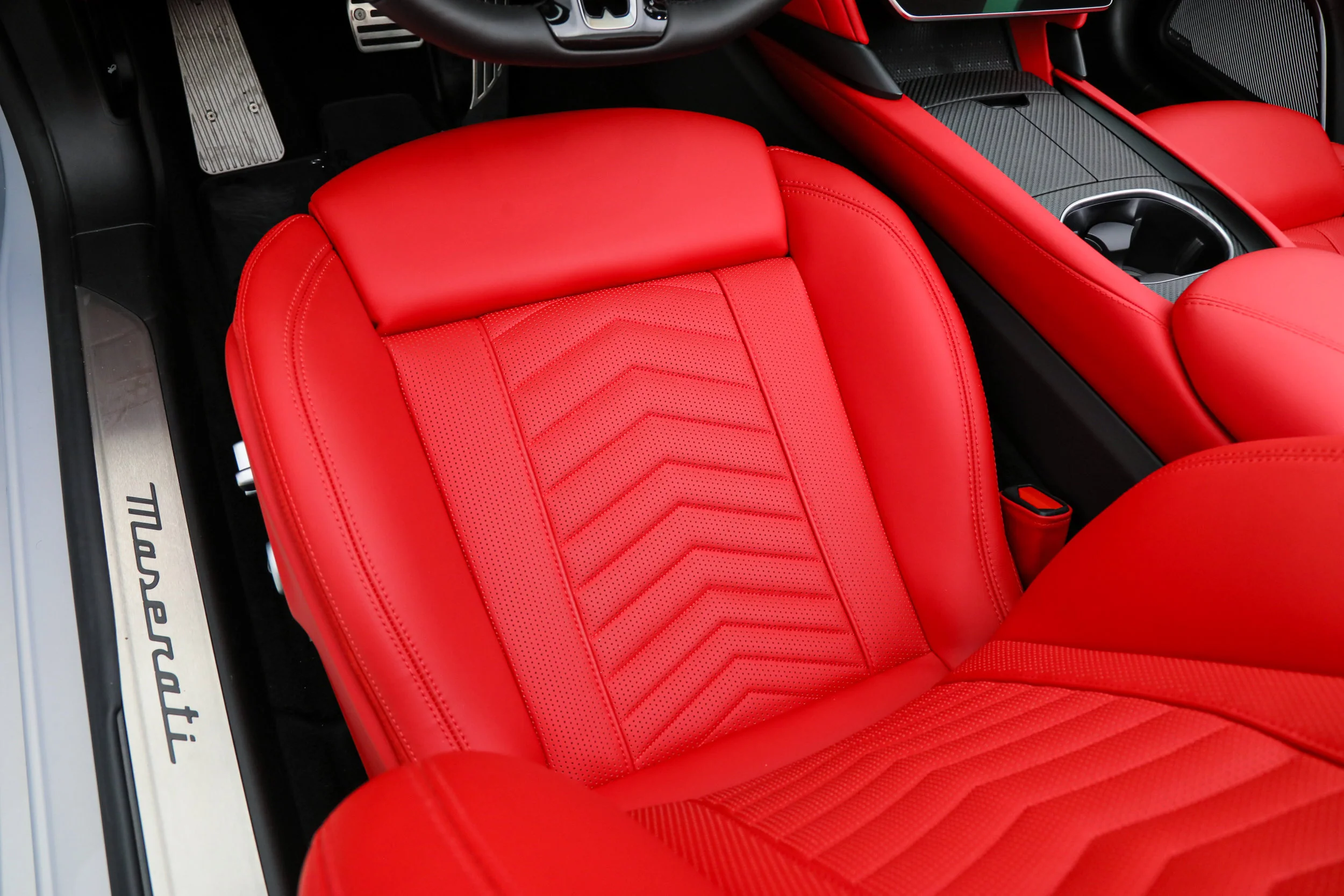 Certified Used 2026 White Maserati  image 23