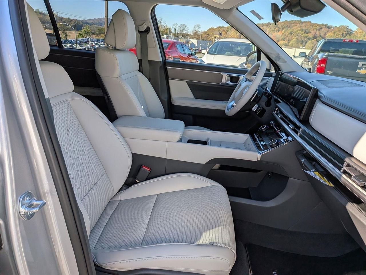 New 2026 Shimmering Silver Hyundai SEL image 41