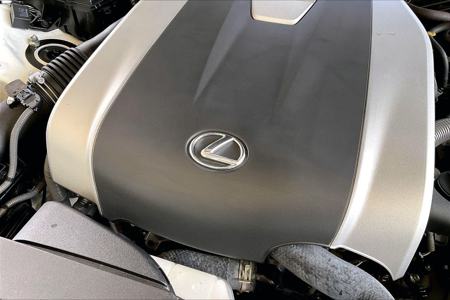 Used 2025 Ultra White Lexus F SPORT image 31