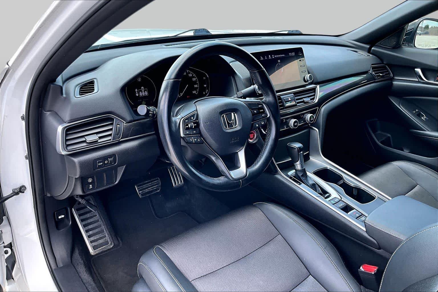 Used 2022 Platinum White Pearl Honda Sport image 15