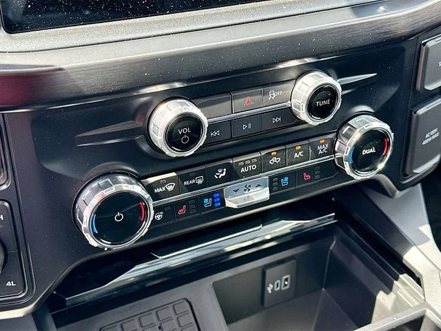 New 2026 Gray Ford Lariat image 10