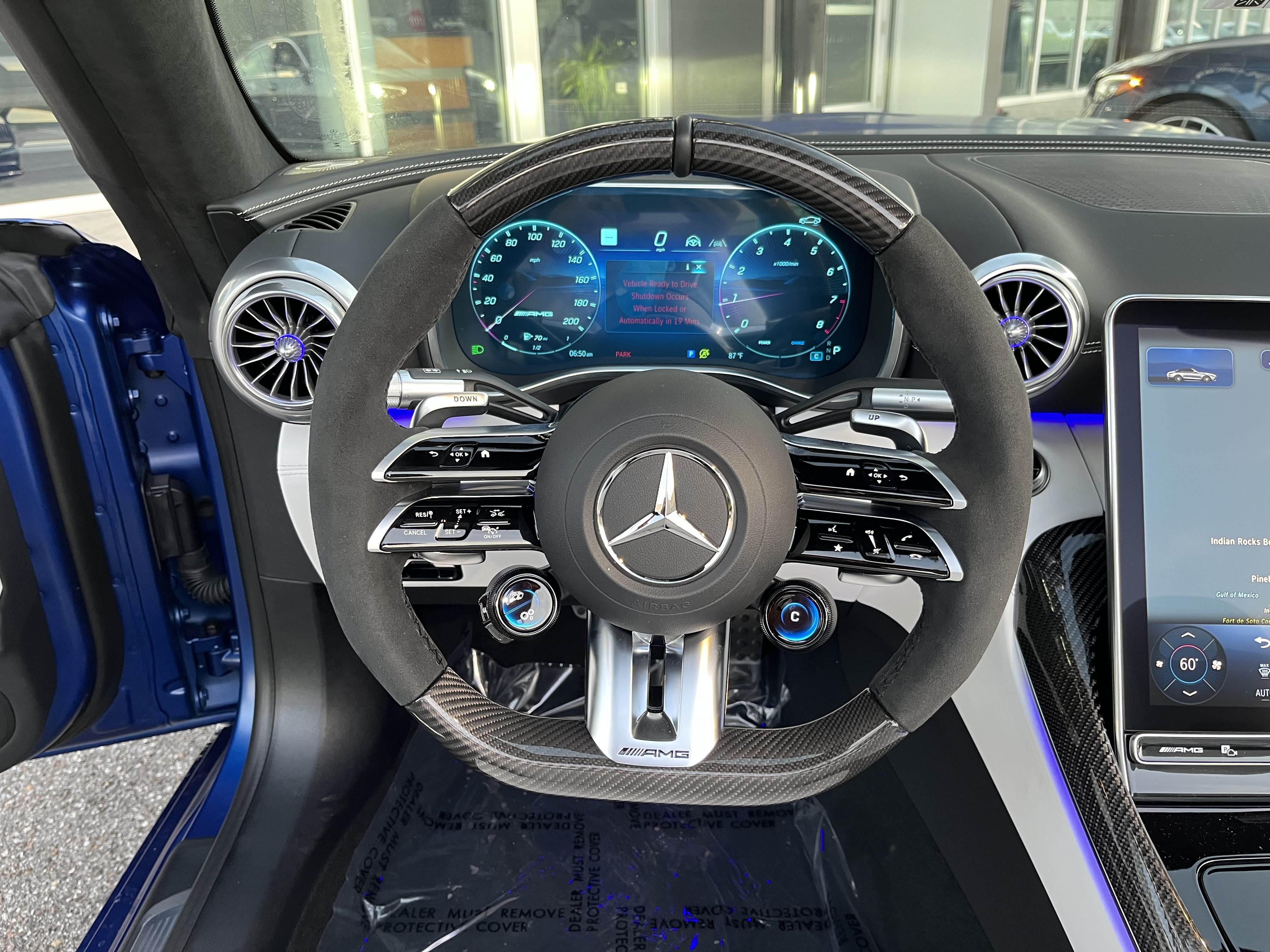 New 2026 MANUFAKTUR Starling Blue Magno Mercedes-Benz AMG® SL 43 image 19