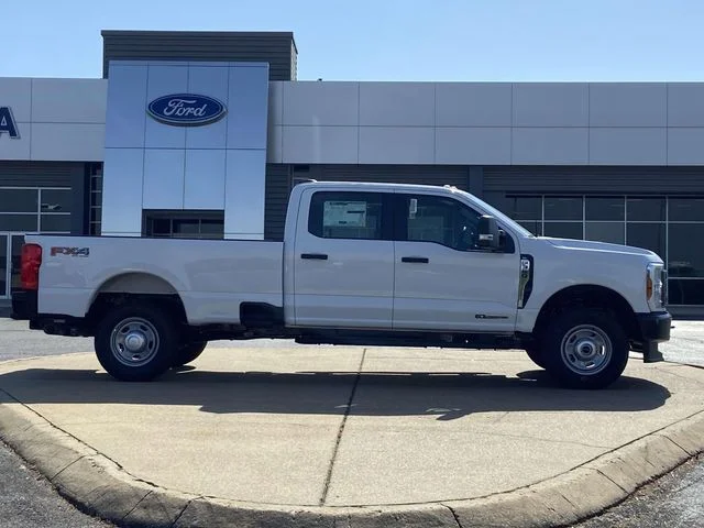 New 2026 Oxford White Ford XL image 2