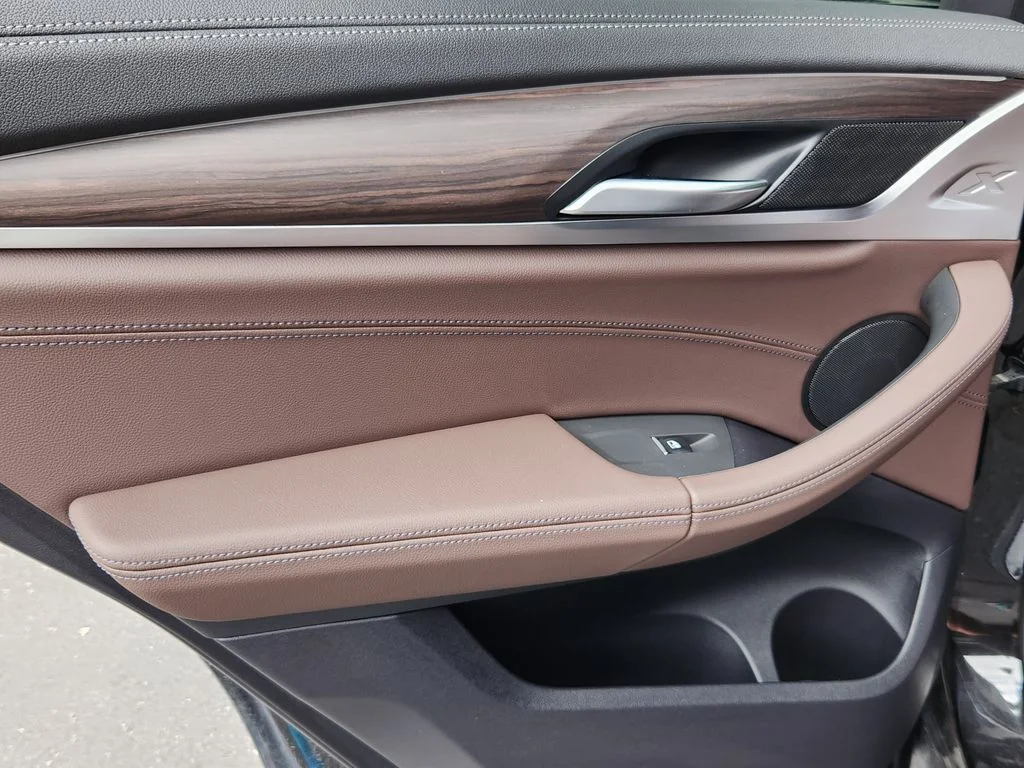 Used 2019 Black Sapphire Metallic BMW M40i image 11