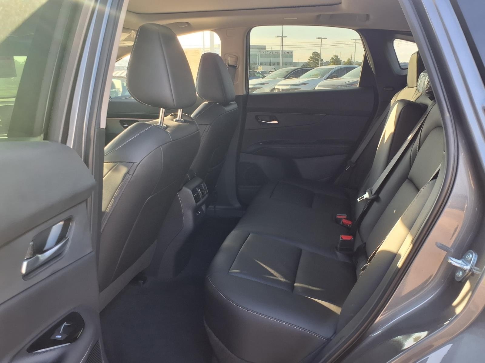 2027 Nissan Murano photo 11 of 24