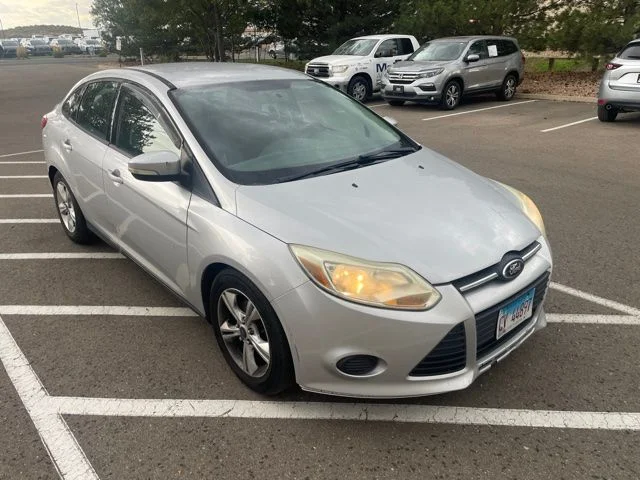 Used 2013 Silver Ford SE image 2