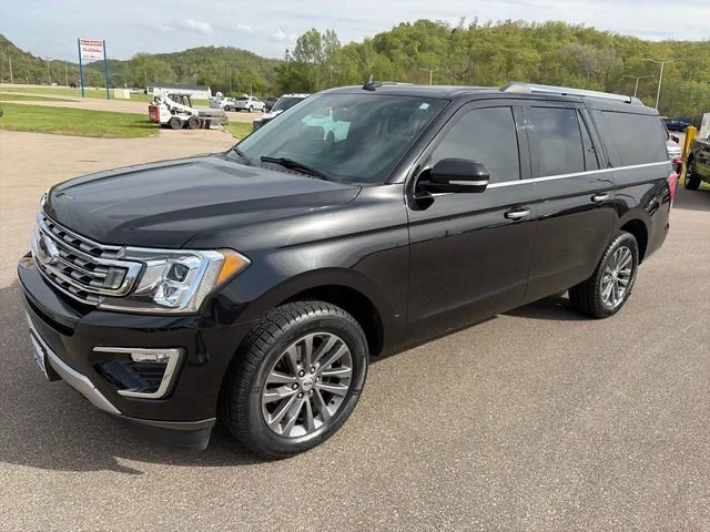 2019 Ford Expedition Limited's photo