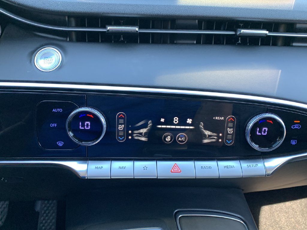 2023 GENESIS GV70 Standard - Photo 28