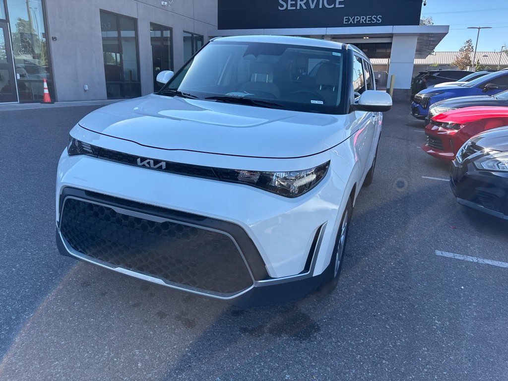 Certified Used 2025 White Kia LX image 3