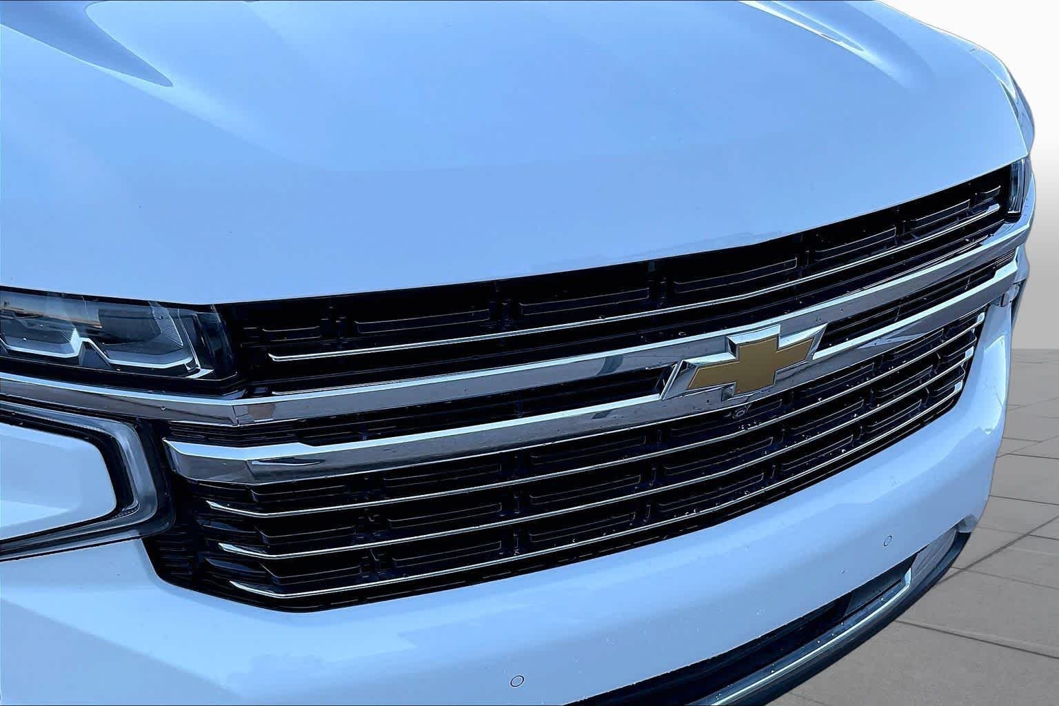 Used 2022 Summit White Chevrolet LT image 28