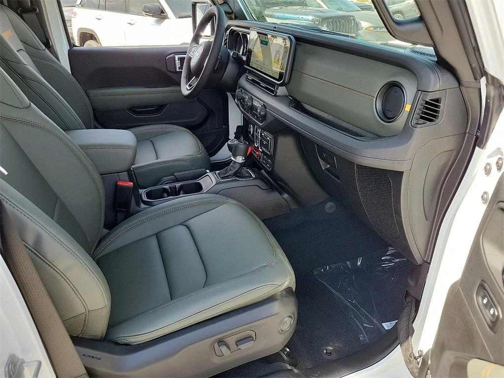 2025 Jeep Gladiator Mojave - Photo 16