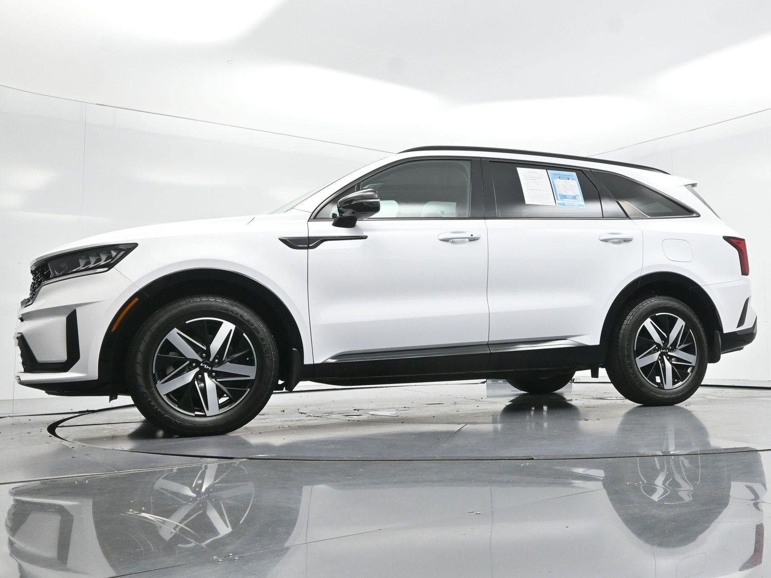Used 2022 Glacial White Pearl Kia S image 53