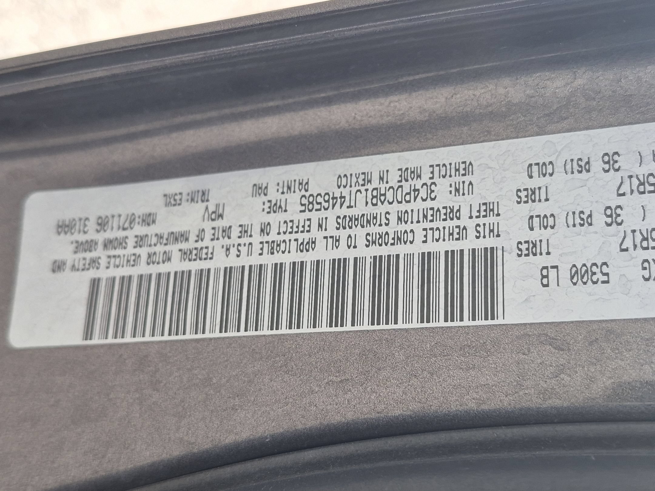 Used 2018 Granite Pearlcoat Dodge SE image 30