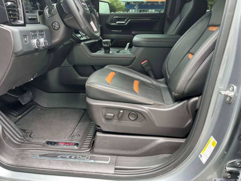 Used 2024 Sterling Metallic GMC AT4 image 27