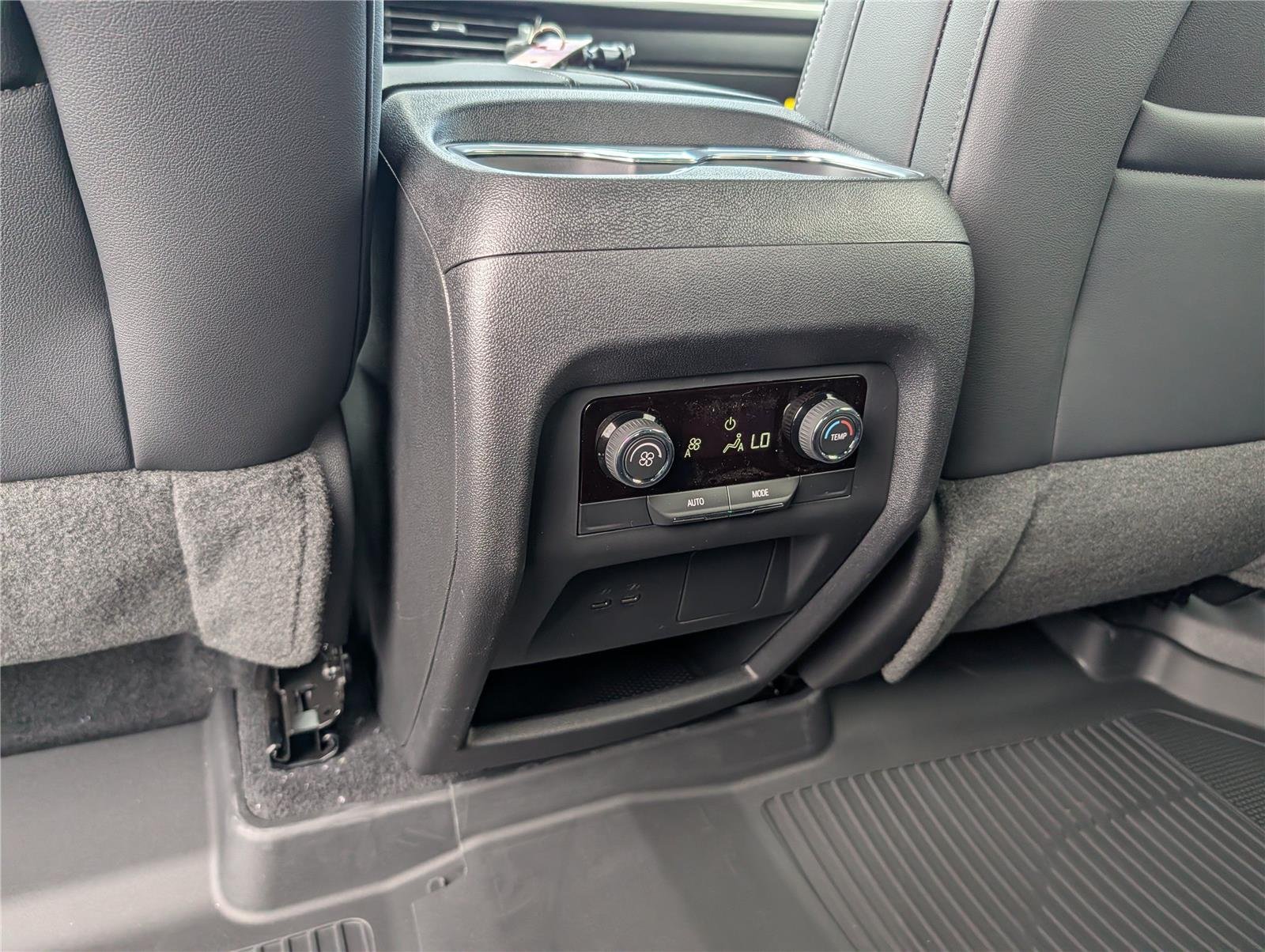 2026 Chevrolet Traverse LT - Photo 30