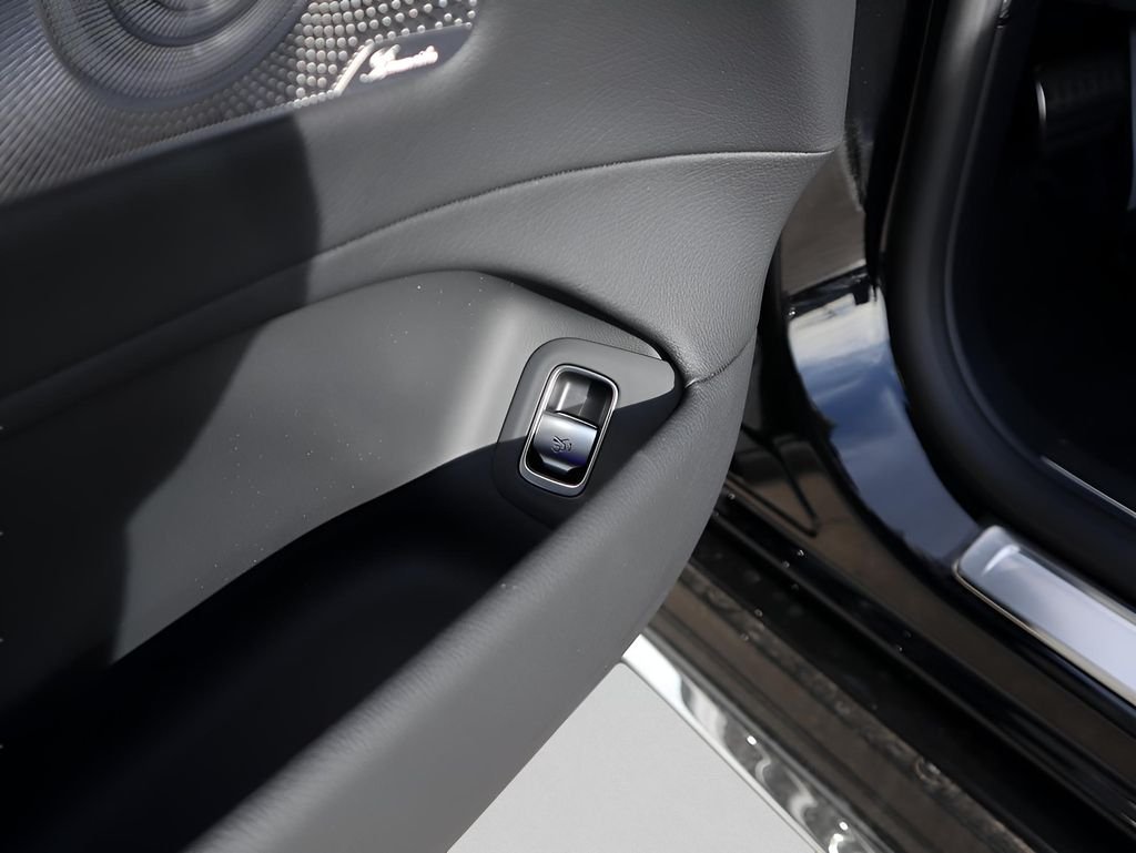 New 2026 Obsidian Black Metallic Mercedes-Benz S 500 image 32