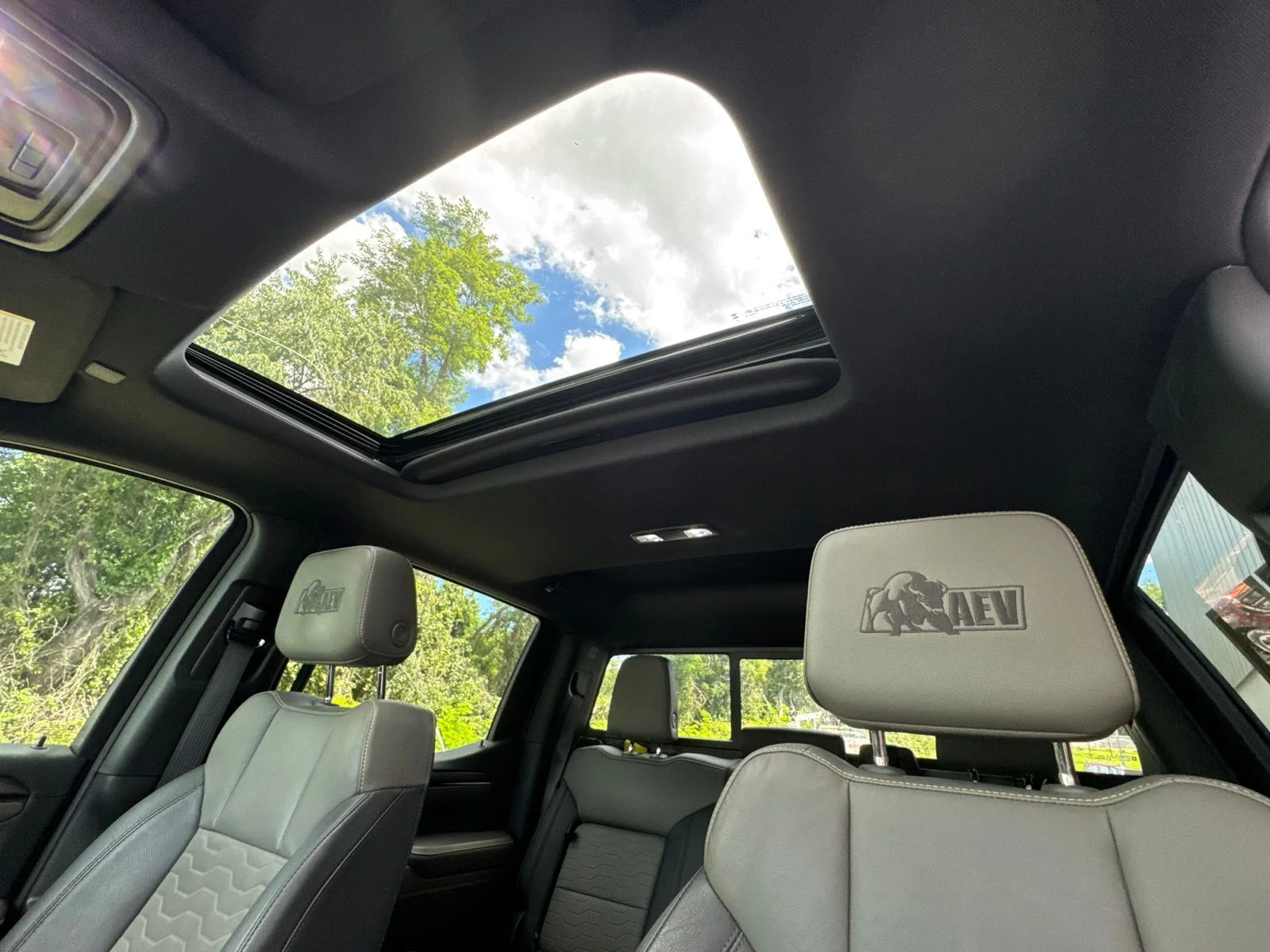 Used 2023 Black Chevrolet ZR2 image 10