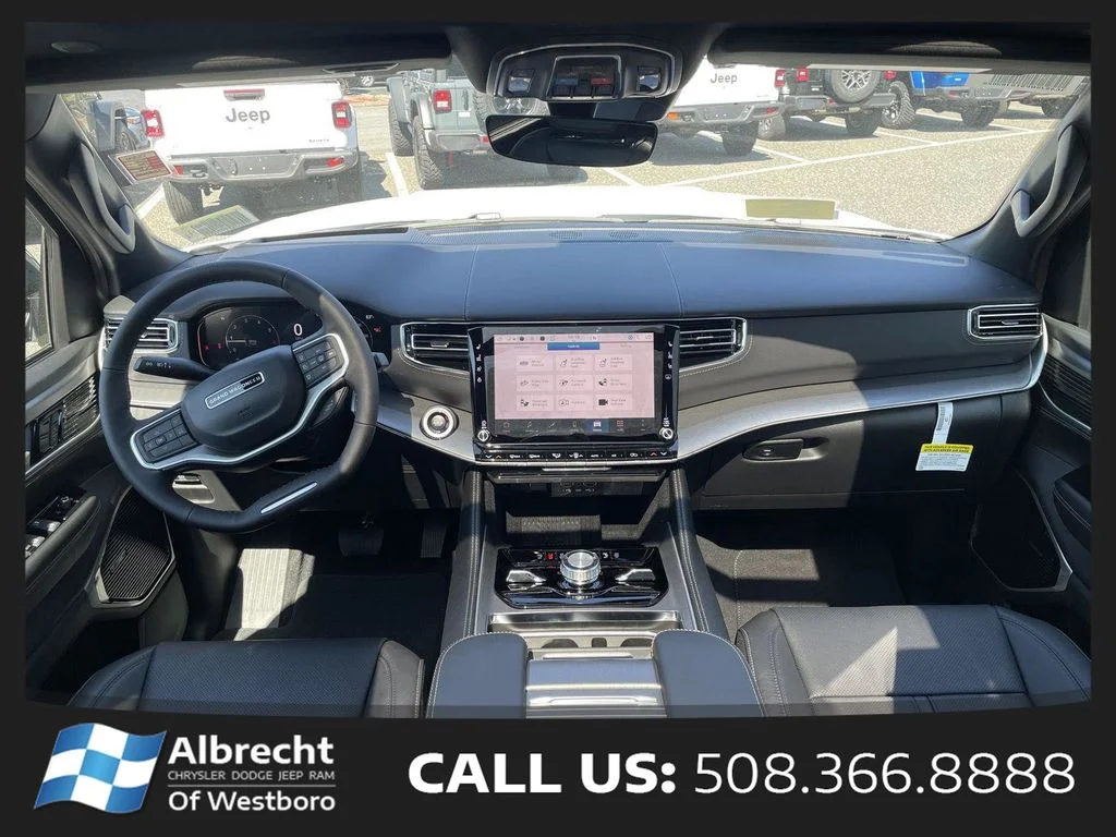 New 2026 Bright White Clear-Coat Exterior Paint Jeep Limited Reserve image 19