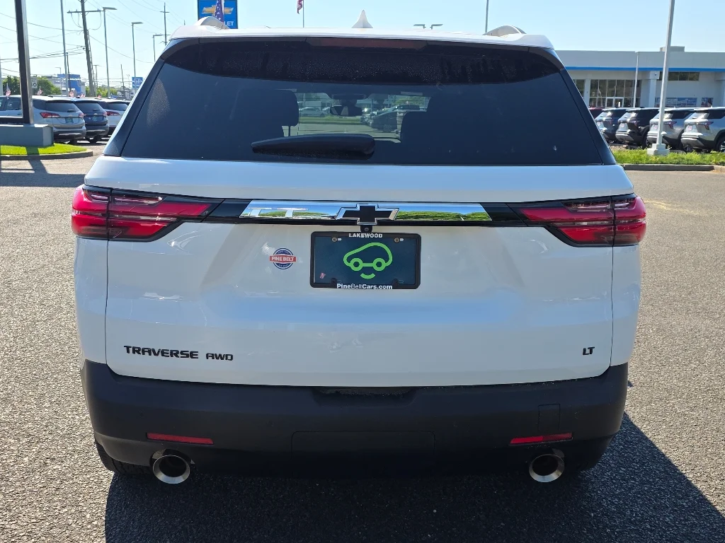 Used 2023 Summit White Chevrolet LT image 15