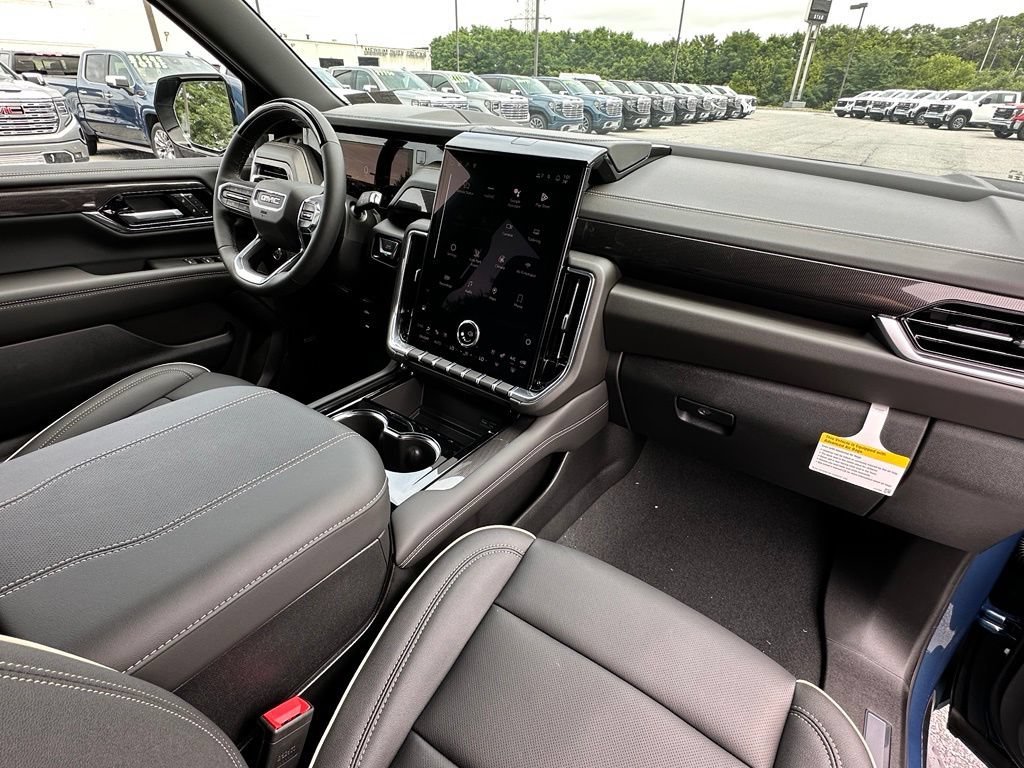 New 2026 Downpour Metallic GMC Elevation image 12