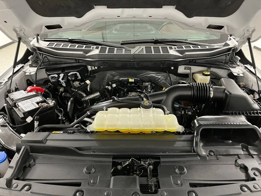 Used 2023 White Ford Lariat image 65