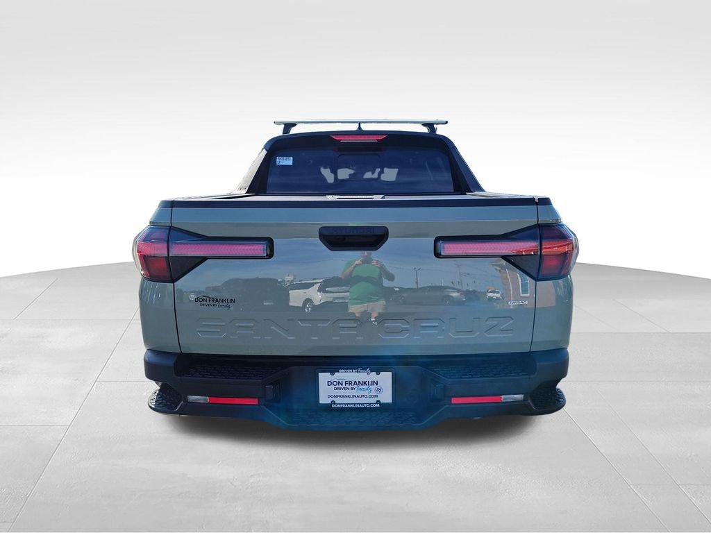 Used 2024 Green Hyundai SEL image 4