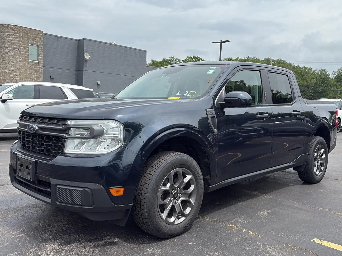 Used 2022 Alto Blue Metallic Tinted Clearcoat Ford XLT image 15