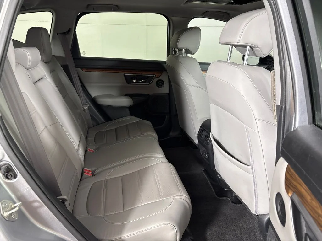 Used 2018  Honda EX-L image 19