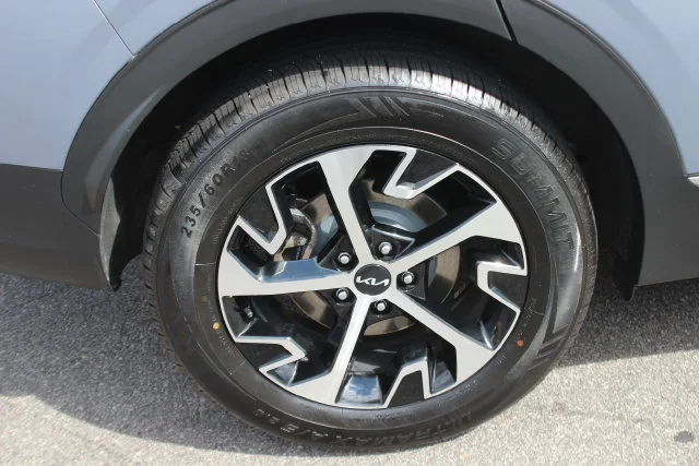 Used 2024 Silver Kia EX image 37