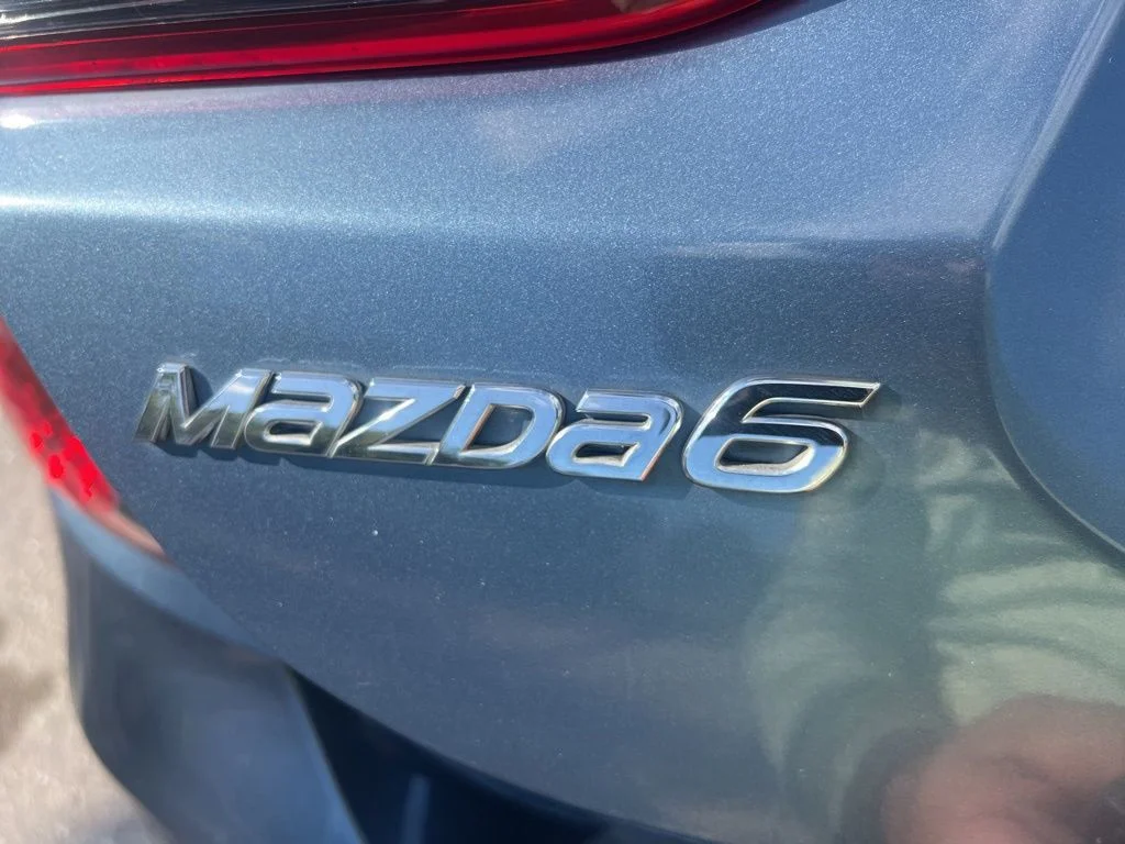 Used 2014 Blue Mazda i Grand Touring image 27