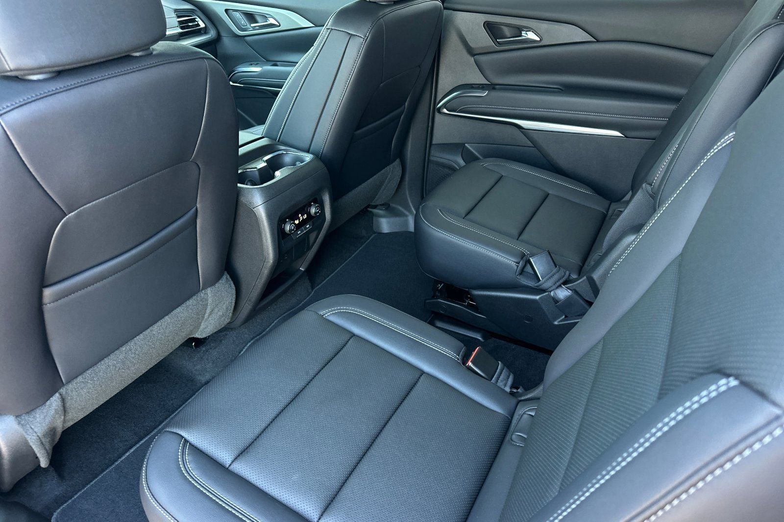 2026 Chevrolet Traverse LT - Photo 12