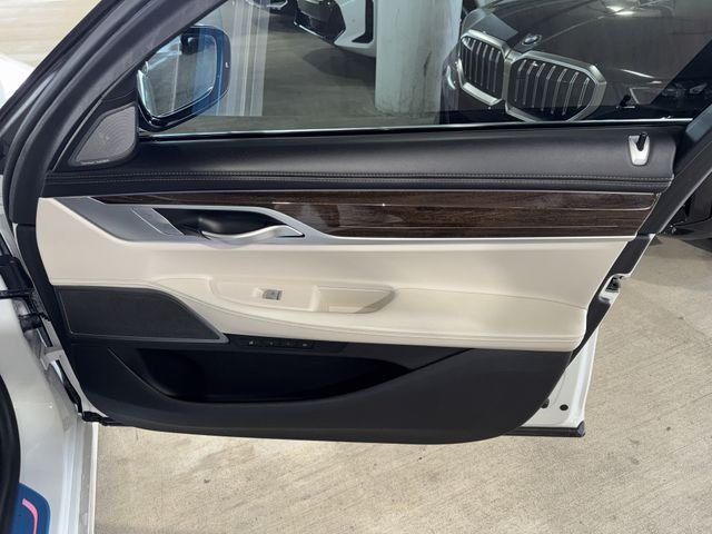 Certified Used 2022 Mineral White Metallic BMW 740i image 10