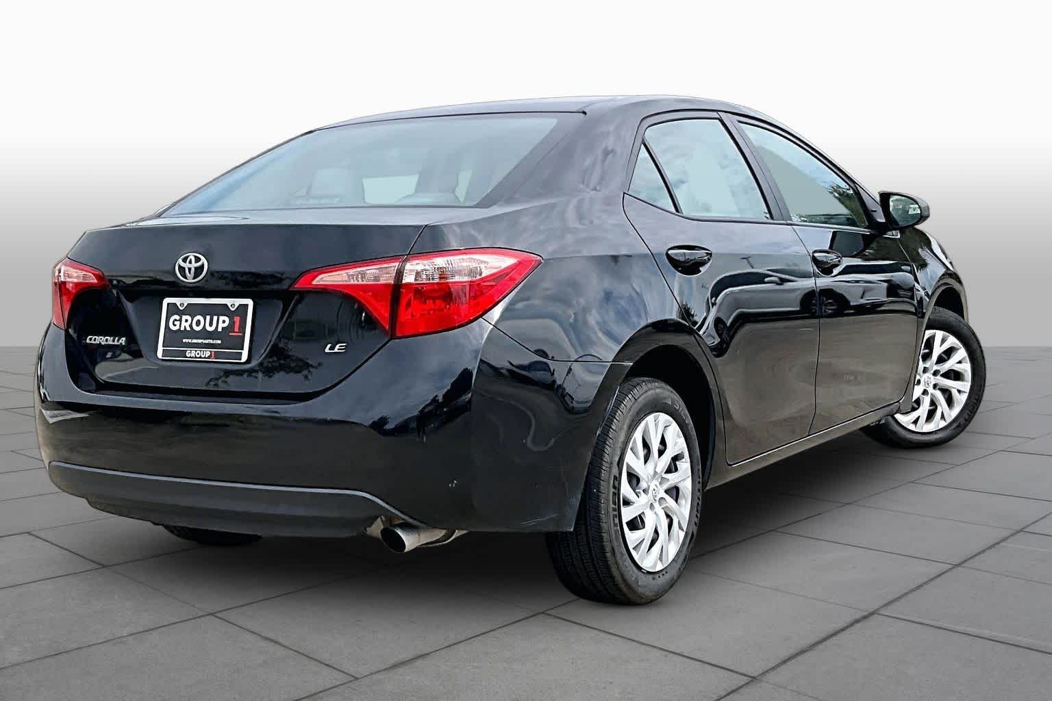 Used 2018 Black Sand Pearl Toyota LE image 12