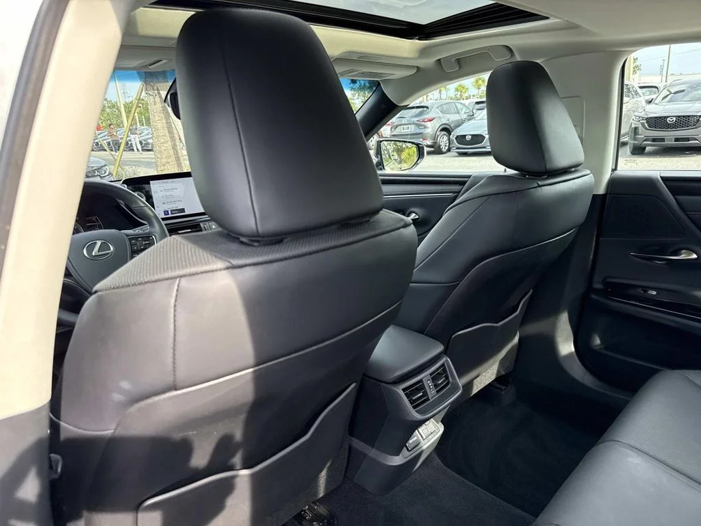 Used 2025 Silver Lexus 350 image 13