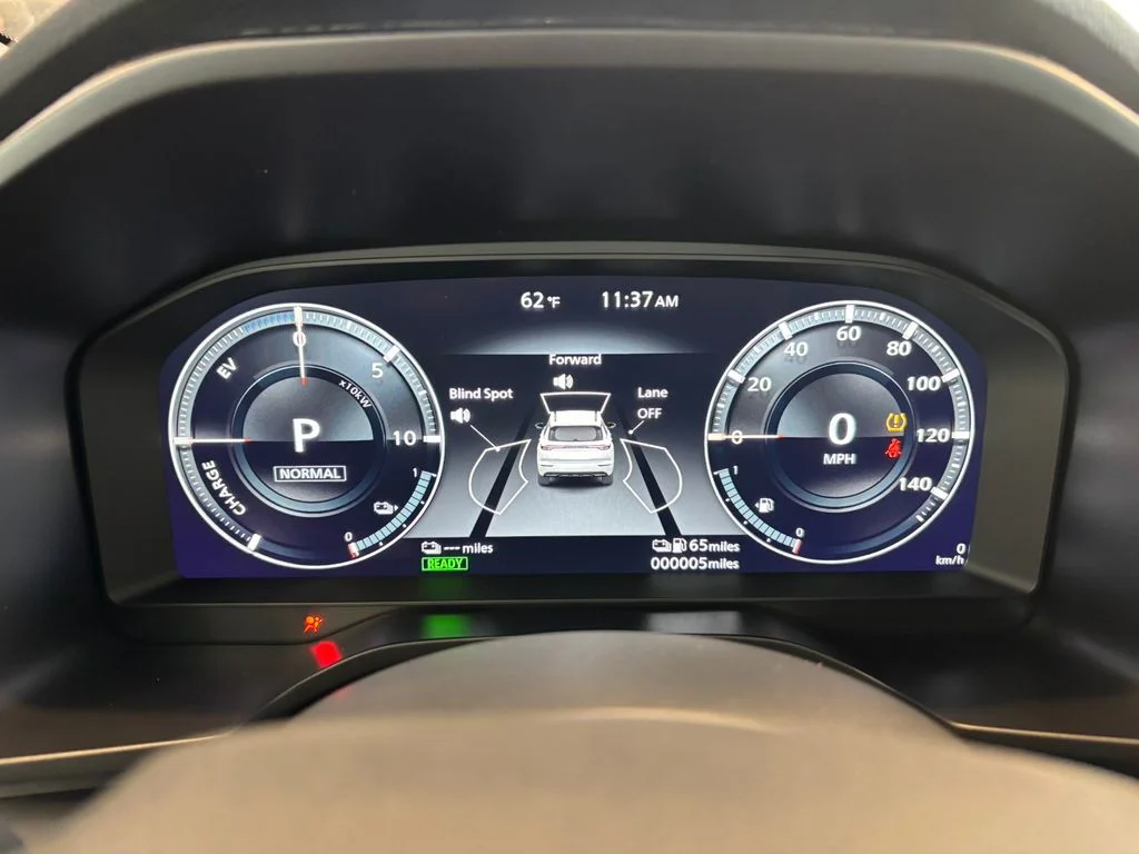 New 2026 Black Nissan Platinum image 18