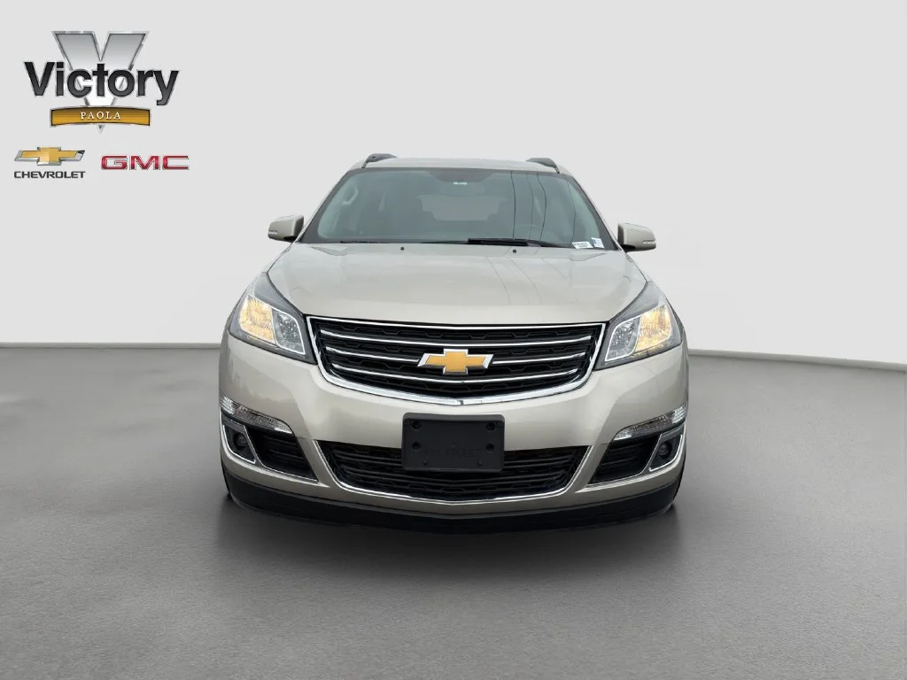 Used 2017 Chevrolet Traverse 1LT with VIN 1GNKRGKD8HJ188335 for sale in Kansas City