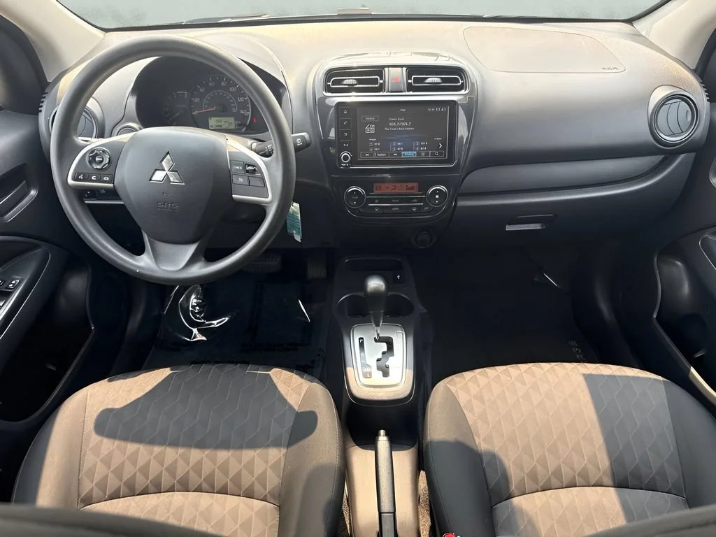 Used 2024  Mitsubishi ES image 12
