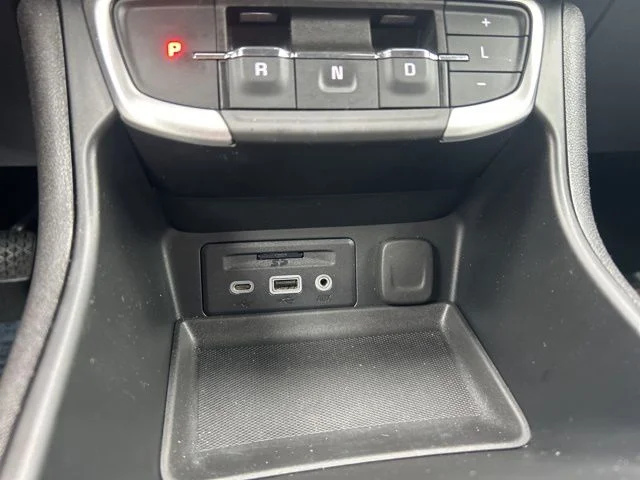 Used 2023 White GMC SLE image 20