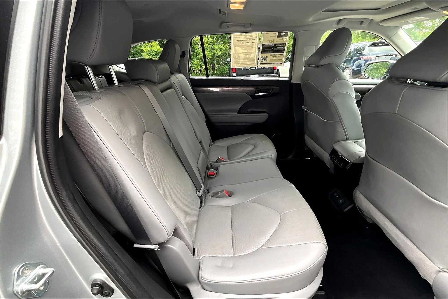 Used 2020 Celestial Silver Metallic Toyota Limited image 18