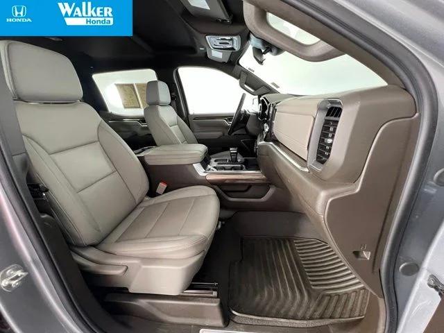 Used 2025 Sterling Gray Metallic Chevrolet LT image 41