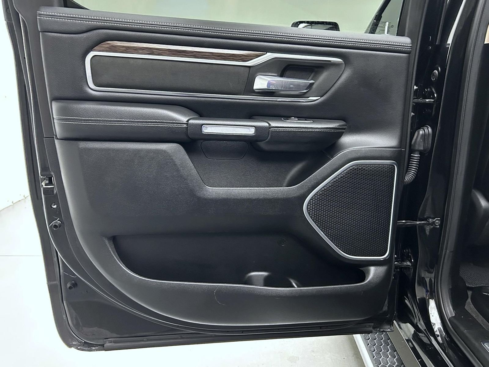 Used 2020 Black Ram Laramie image 20