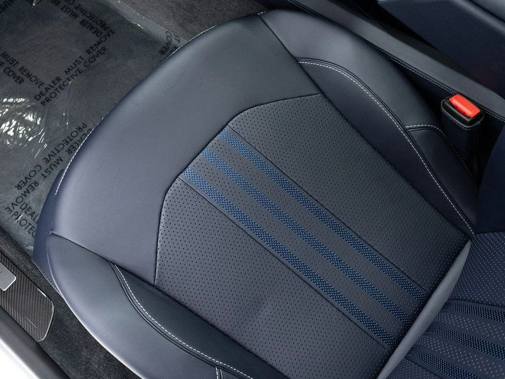 New 2026 Q Spirit Silver Aston Martin 707 image 17