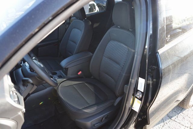 New 2026 Agate Black Metallic Ford Active® image 9