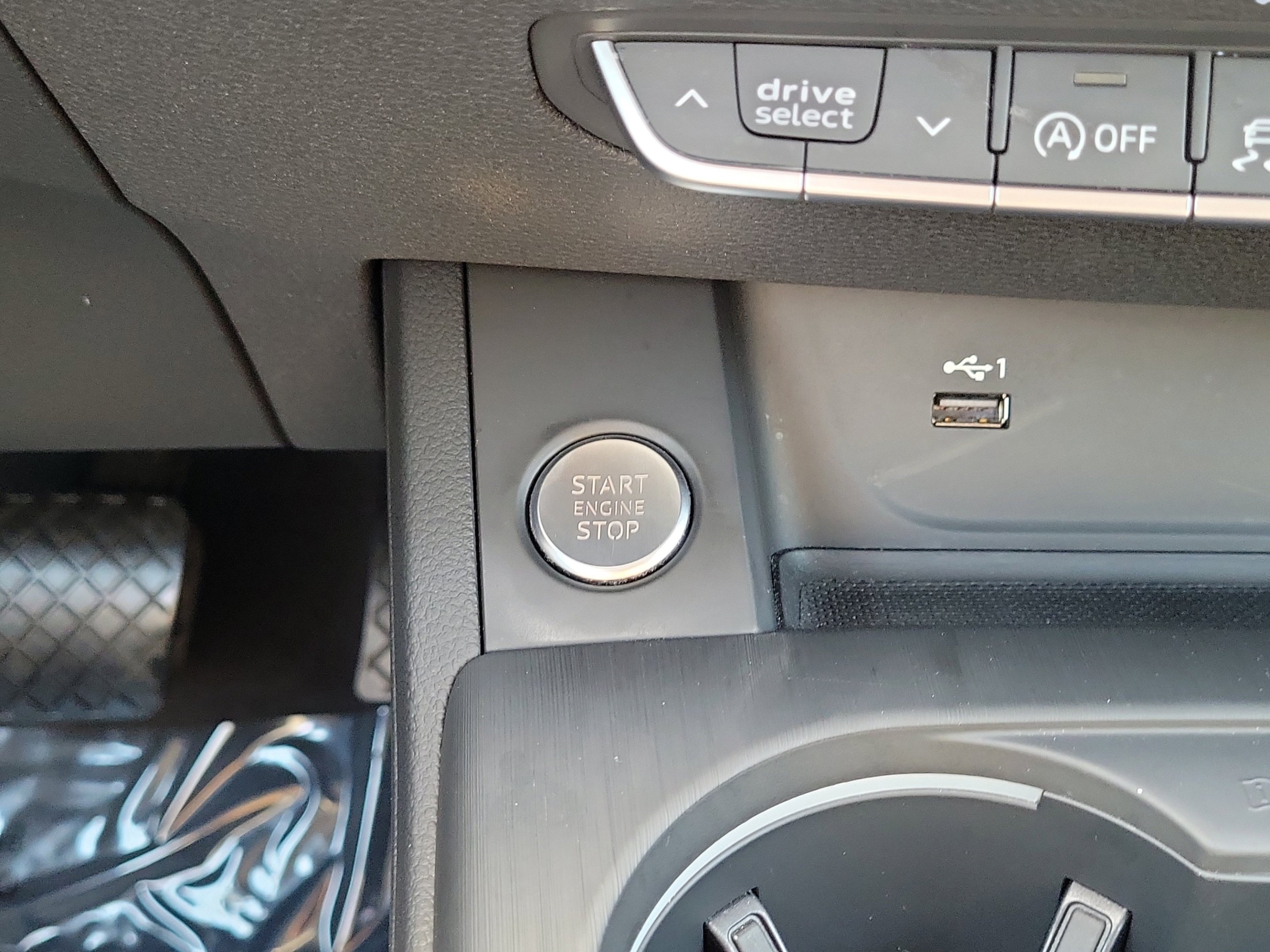Used 2019 Monsoon Gray Metallic Audi 2.0T Premium image 16