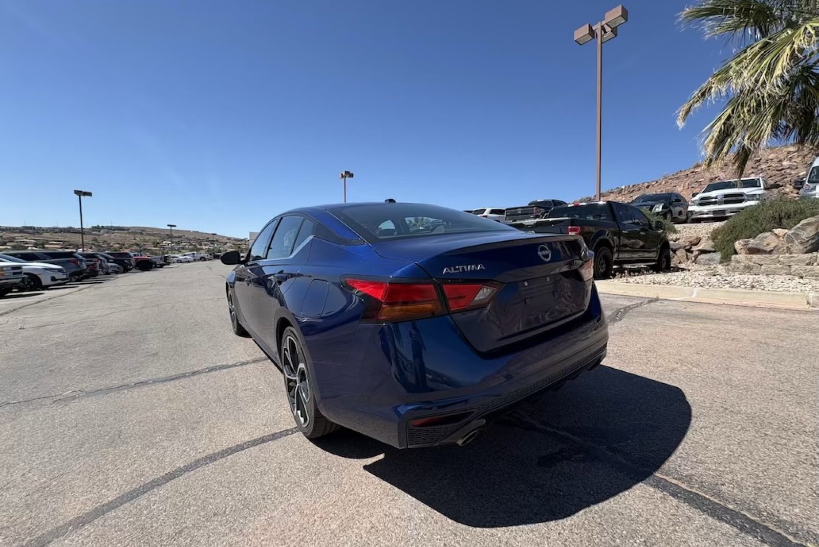 Used 2024 Deep Blue Pearl Nissan 2.5 SR image 3