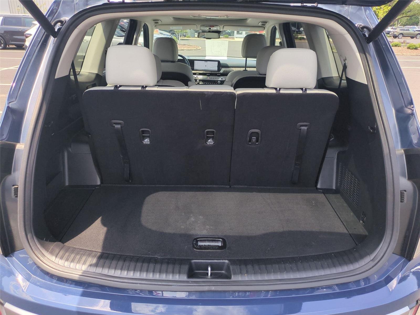 Used 2025 Midnight Lake Blue Kia EX image 37