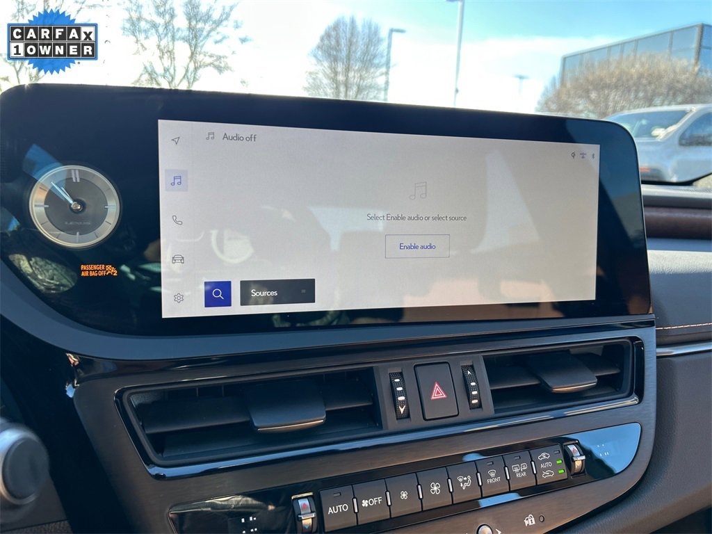 2025 LEXUS ES - Image 21