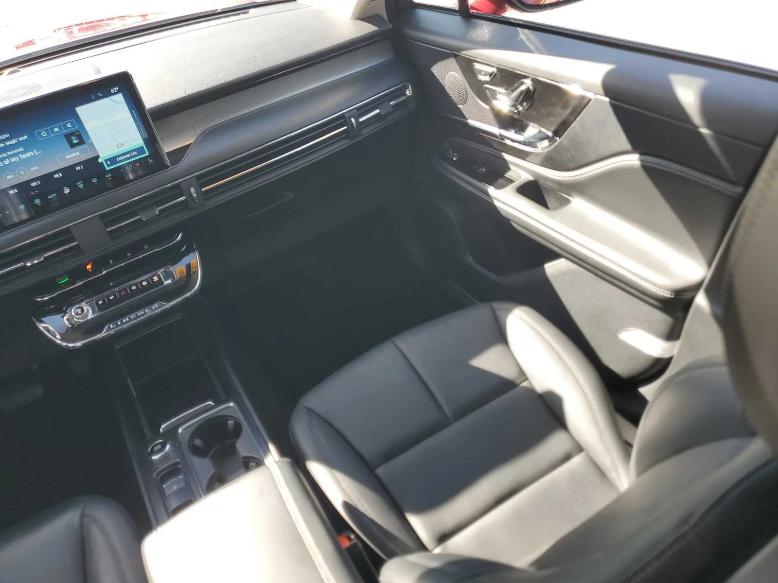 Used 2025 Lucid Red Lincoln Premiere image 16